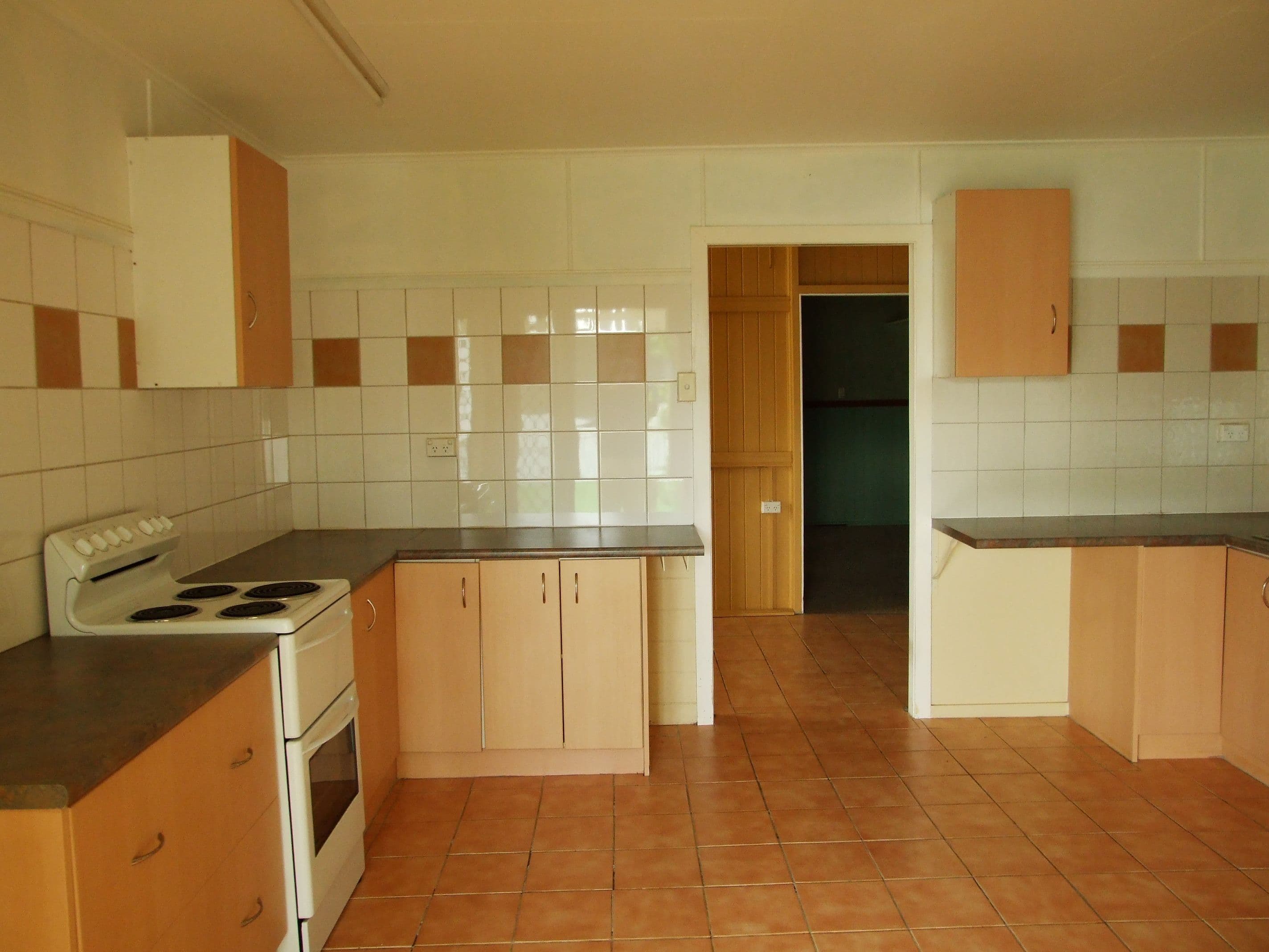 107 Galah Street, Longreach QLD 4730, Longreach - Thumbnail 3