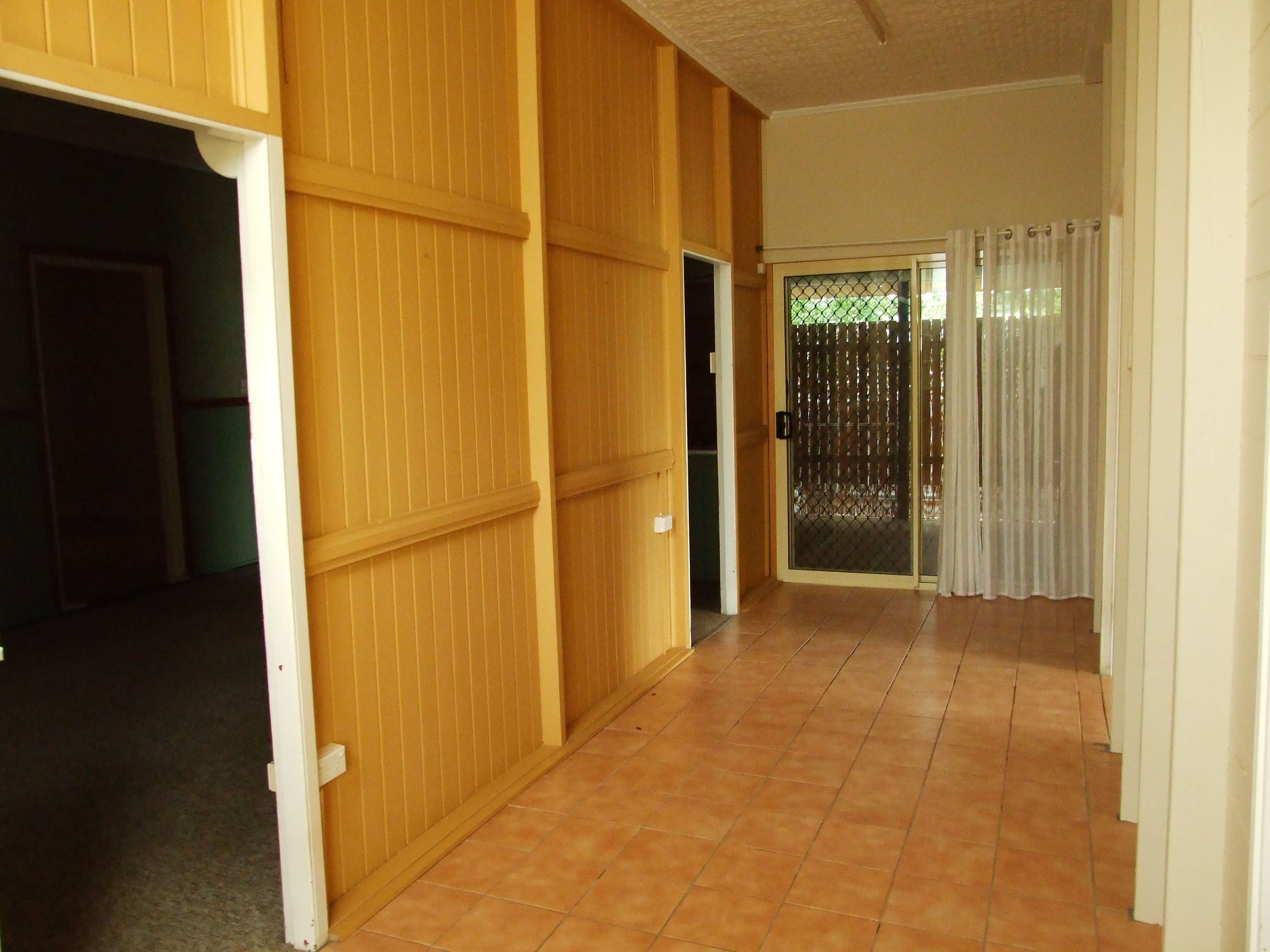 107 Galah Street, Longreach QLD 4730, Longreach - Thumbnail 4
