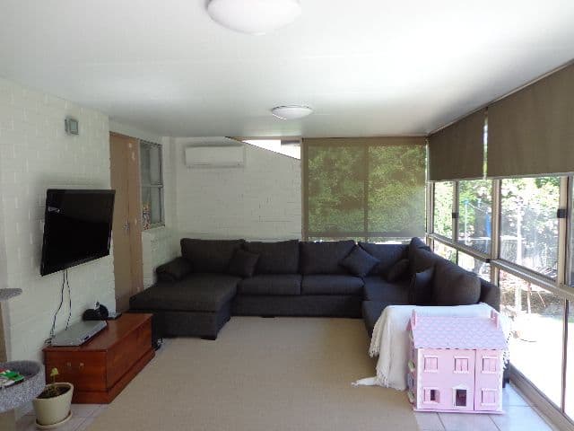 11 Gibbes Place, Weetangera ACT 2614, Weetangera - Thumbnail 3