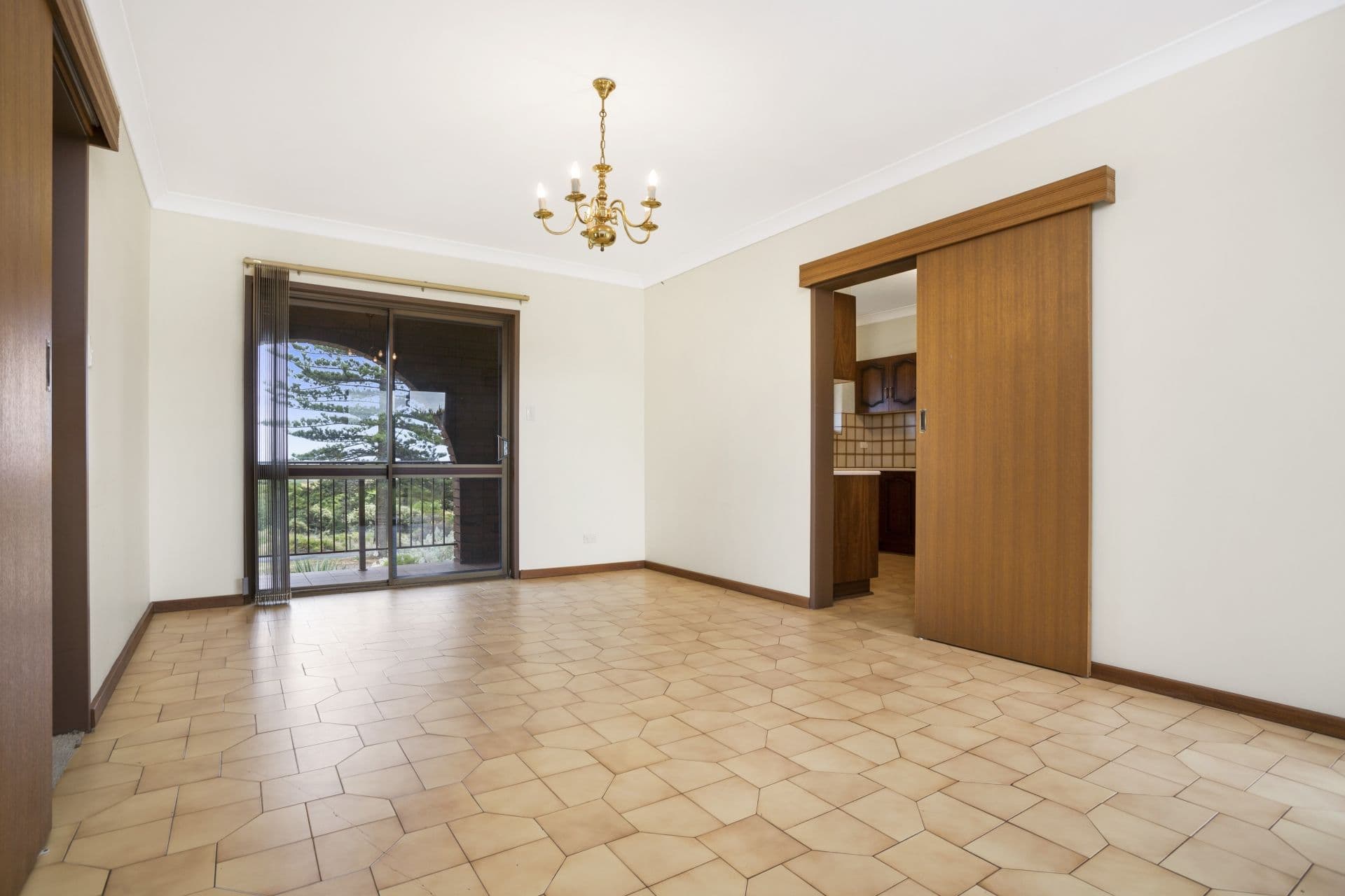 318 Lady Gowrie Drive, Taperoo SA 5017, Taperoo - Thumbnail 5