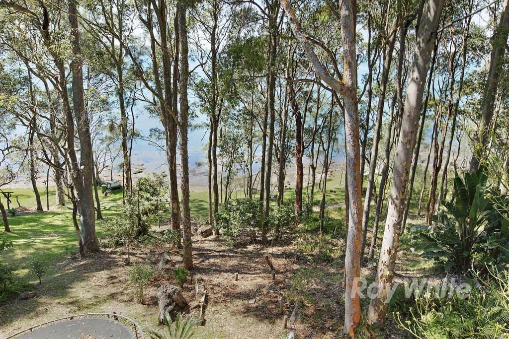 102 Beach Road, Wangi Wangi - Image 1
