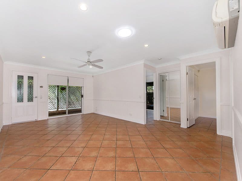 6 Paramount Place, Oxenford QLD 4210, Oxenford - Thumbnail 2