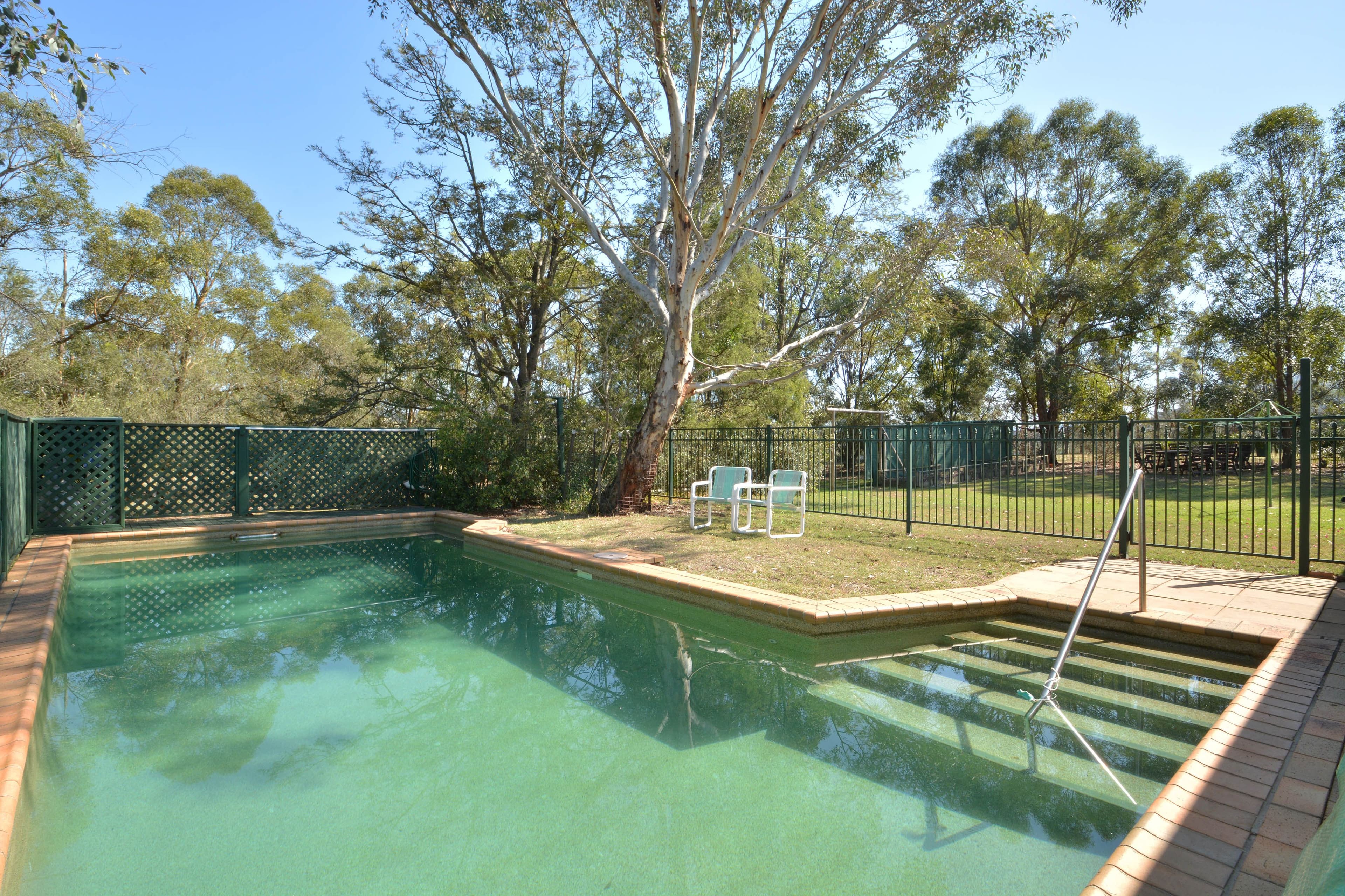 2486 Glendonbrook Road, Gresford - Thumbnail 2