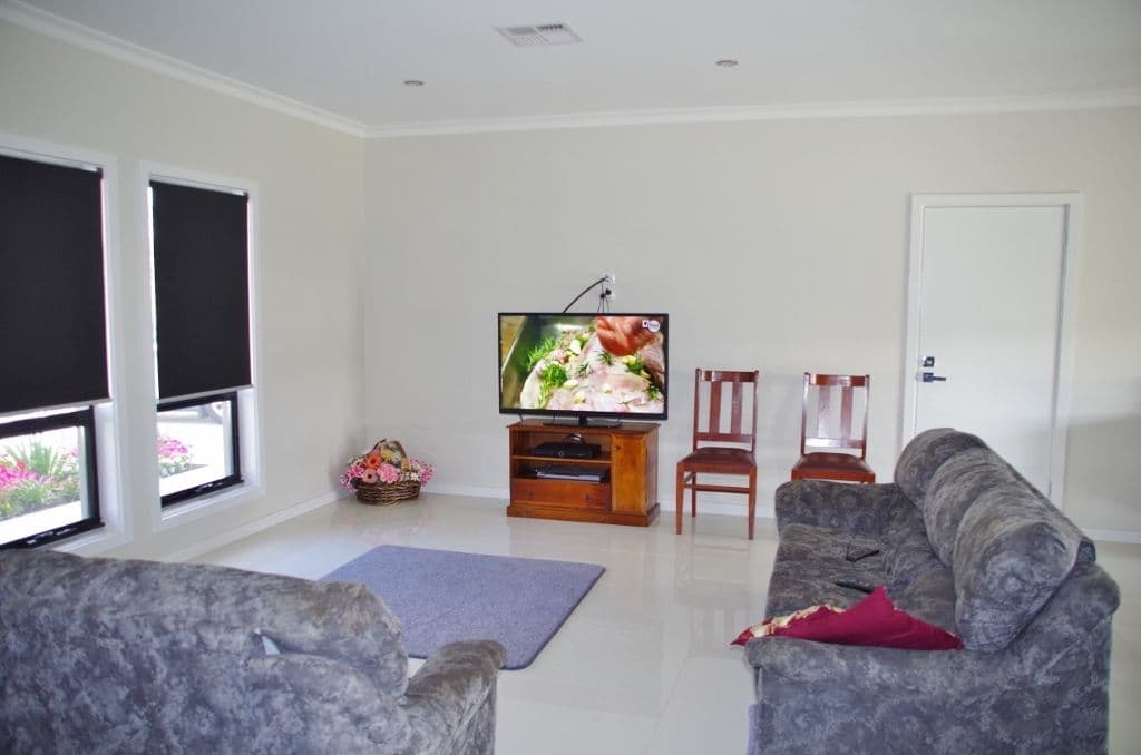207 Ral Ral Avenue, Renmark SA 5341, Renmark - Thumbnail 2