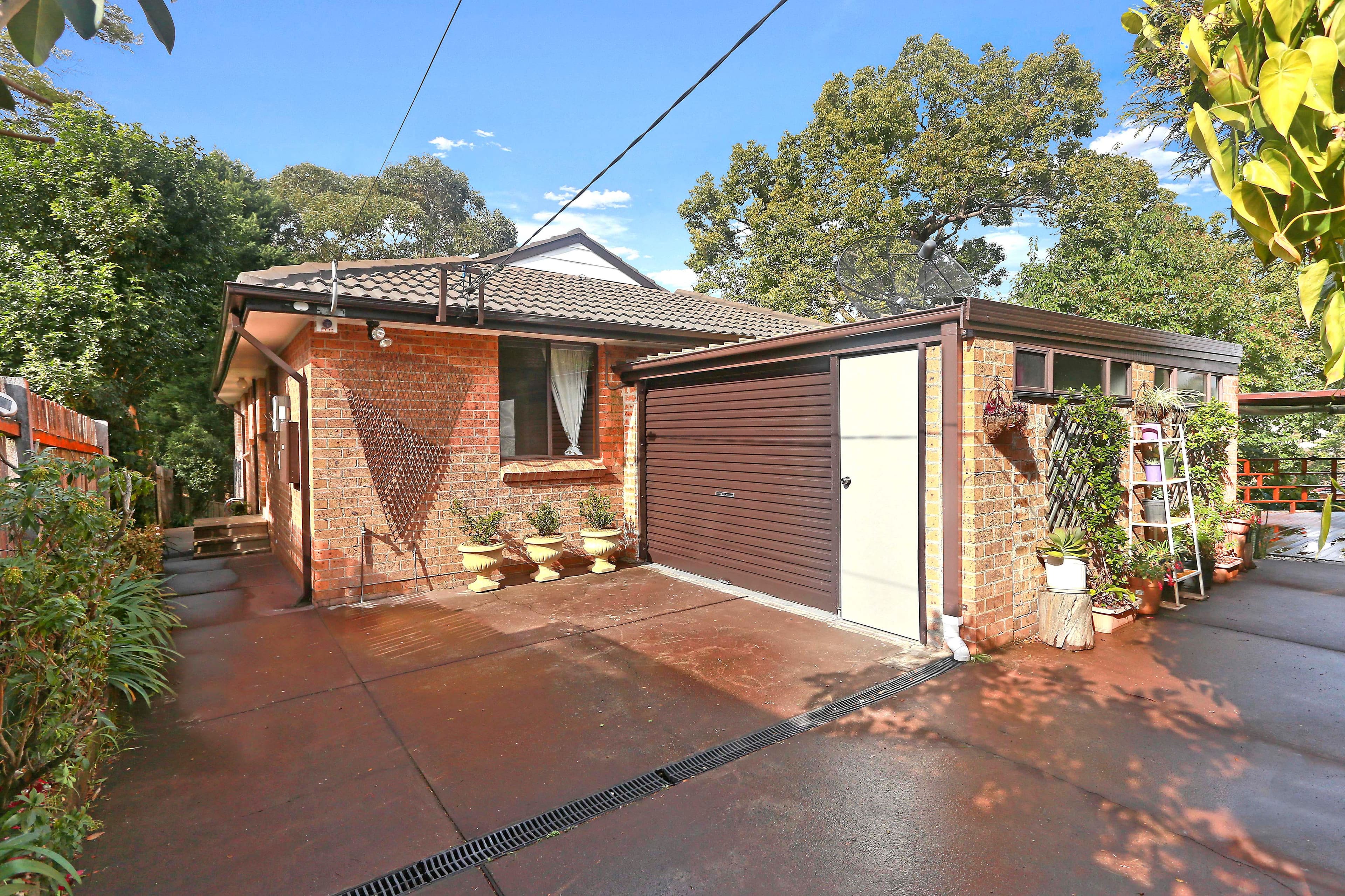 10 Clarke Street, Peakhurst - Thumbnail 2