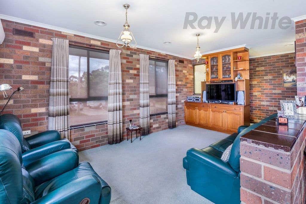 5 Hermitage Avenue, Mount Clear  Victoria  3350, Australia, Mount Clear - Thumbnail 3