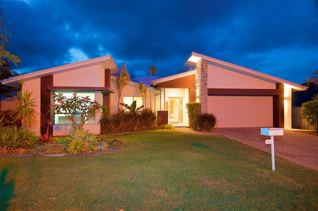 19 Springwood Avenue, Pacific Pines QLD 4211, Pacific Pines - Thumbnail 2