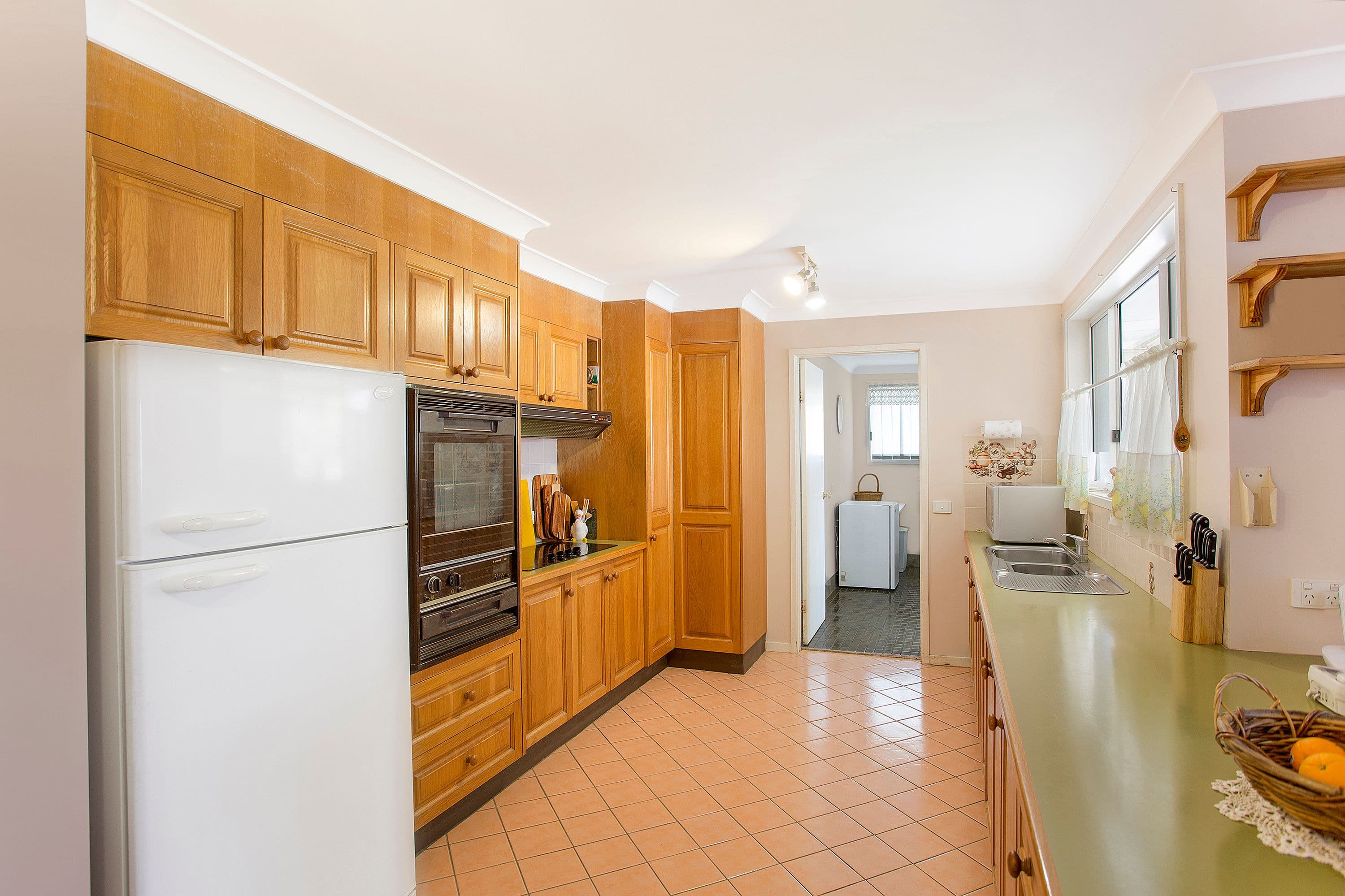 37 Murrumbidgee Crescent, Bateau Bay - Thumbnail 2