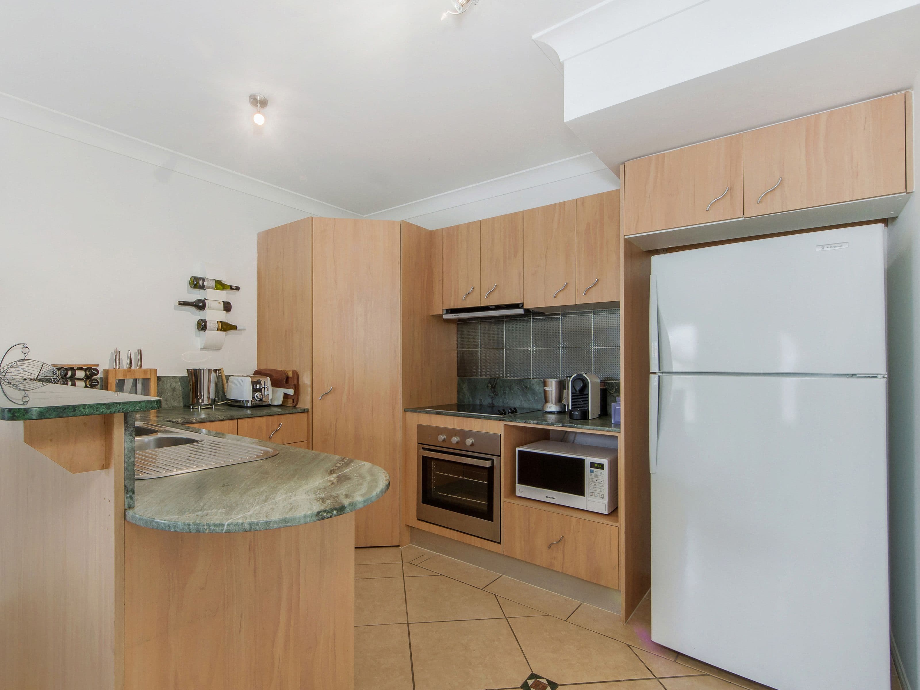 4 Mason Street, Southport QLD 4215, Southport - Thumbnail 4