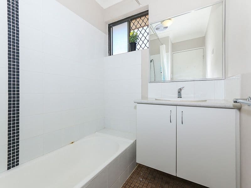 18 Whitehaven Crescent, Balga WA 6061, Balga - Thumbnail 8