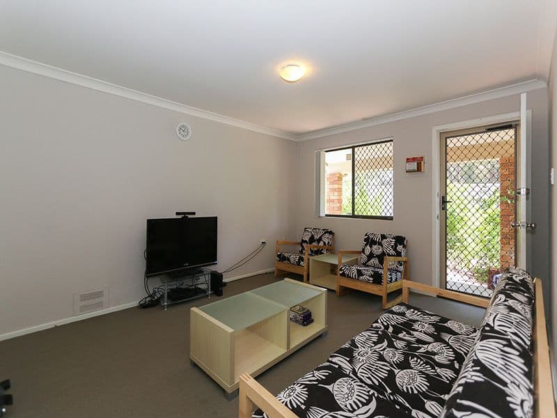 18 Whitehaven Crescent, Balga WA 6061, Balga - Thumbnail 3