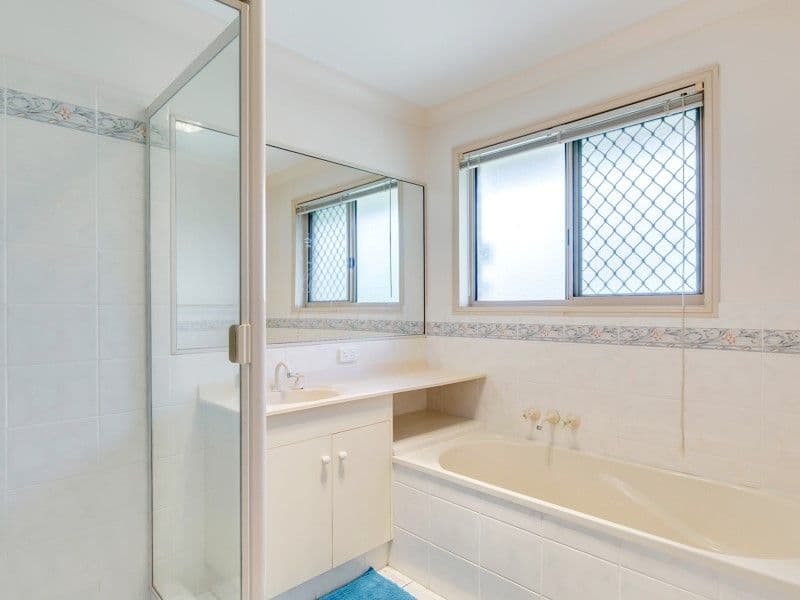 30 Kingaroy Avenue, Helensvale QLD 4212, Helensvale - Thumbnail 8