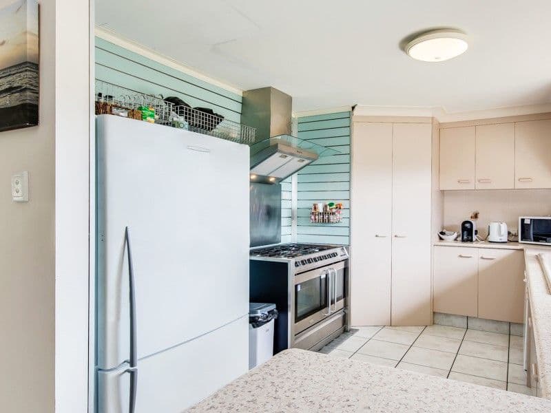 30 Kingaroy Avenue, Helensvale QLD 4212, Helensvale - Thumbnail 6