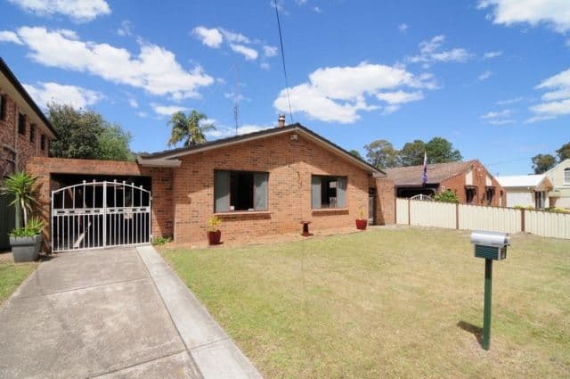 12 Woden Street, Vincentia - Image 1