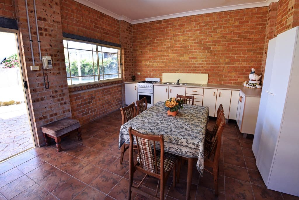20 Phillip Crescent, Barrack Heights - Thumbnail 6