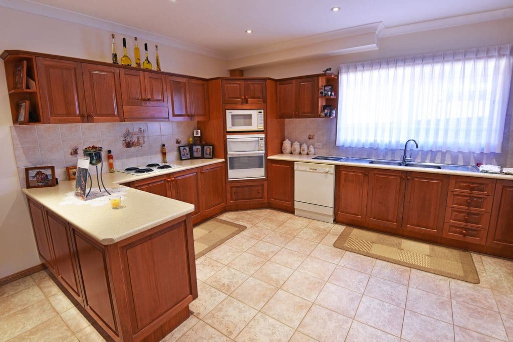 20 Phillip Crescent, Barrack Heights - Thumbnail 3