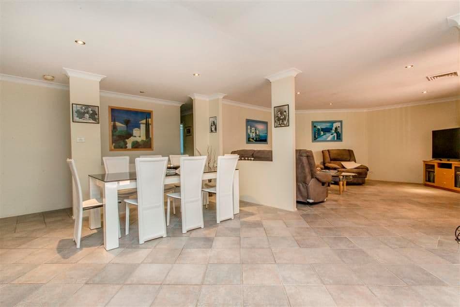 73 Dennistoun Avenue, Guildford West - Thumbnail 7