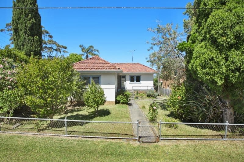 33 Government Road, Beacon Hill - Image 1