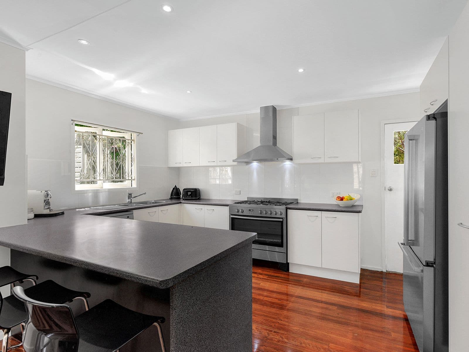 33 Crest Street, Mount Gravatt East QLD 4122, Mount Gravatt East - Thumbnail 6