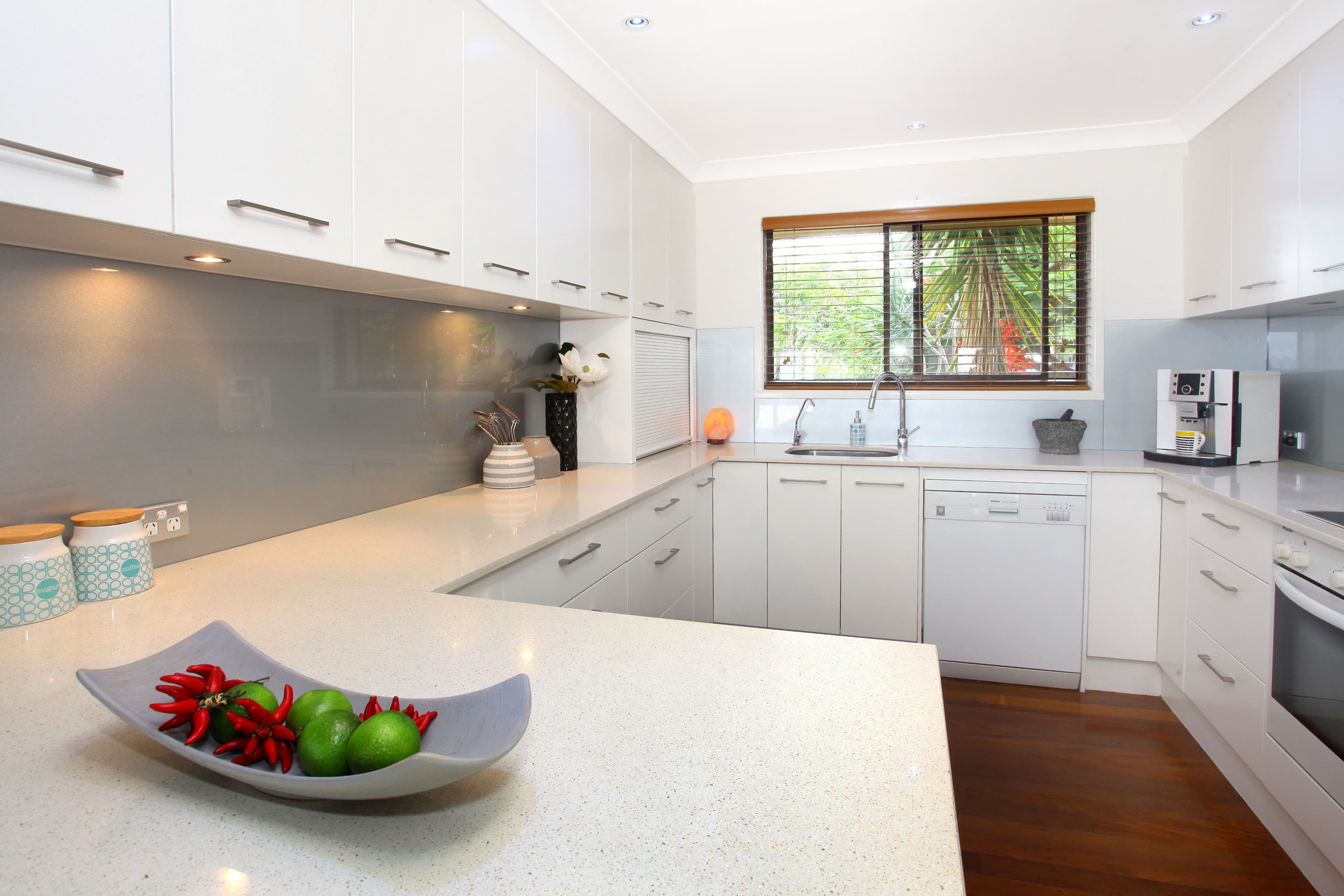 22 Tanjenong Place, Burleigh Heads QLD 4220, Burleigh Heads - Thumbnail 7