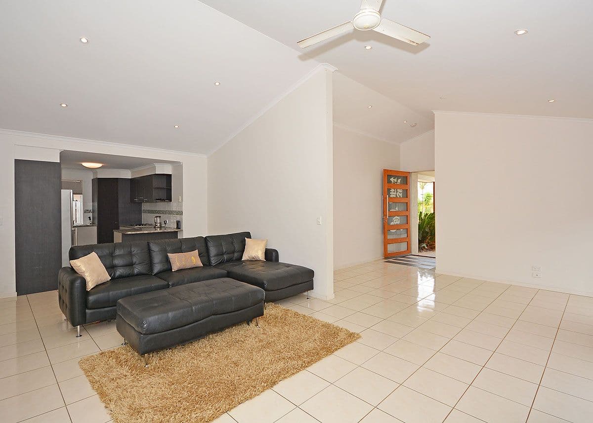 35 Earl St Vincent Circuit, Eli Waters QLD 4655, Eli Waters - Thumbnail 5