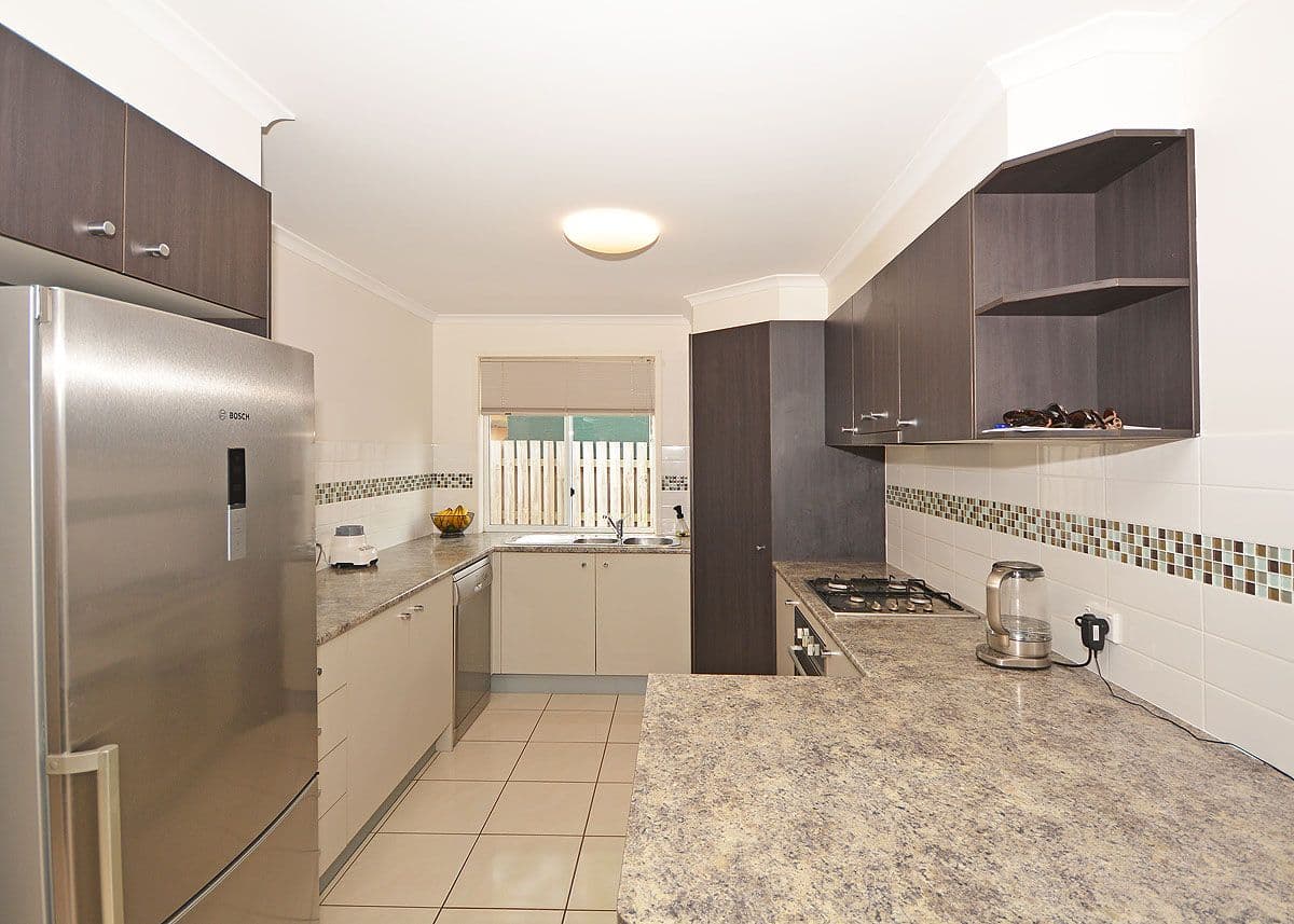 35 Earl St Vincent Circuit, Eli Waters QLD 4655, Eli Waters - Thumbnail 2