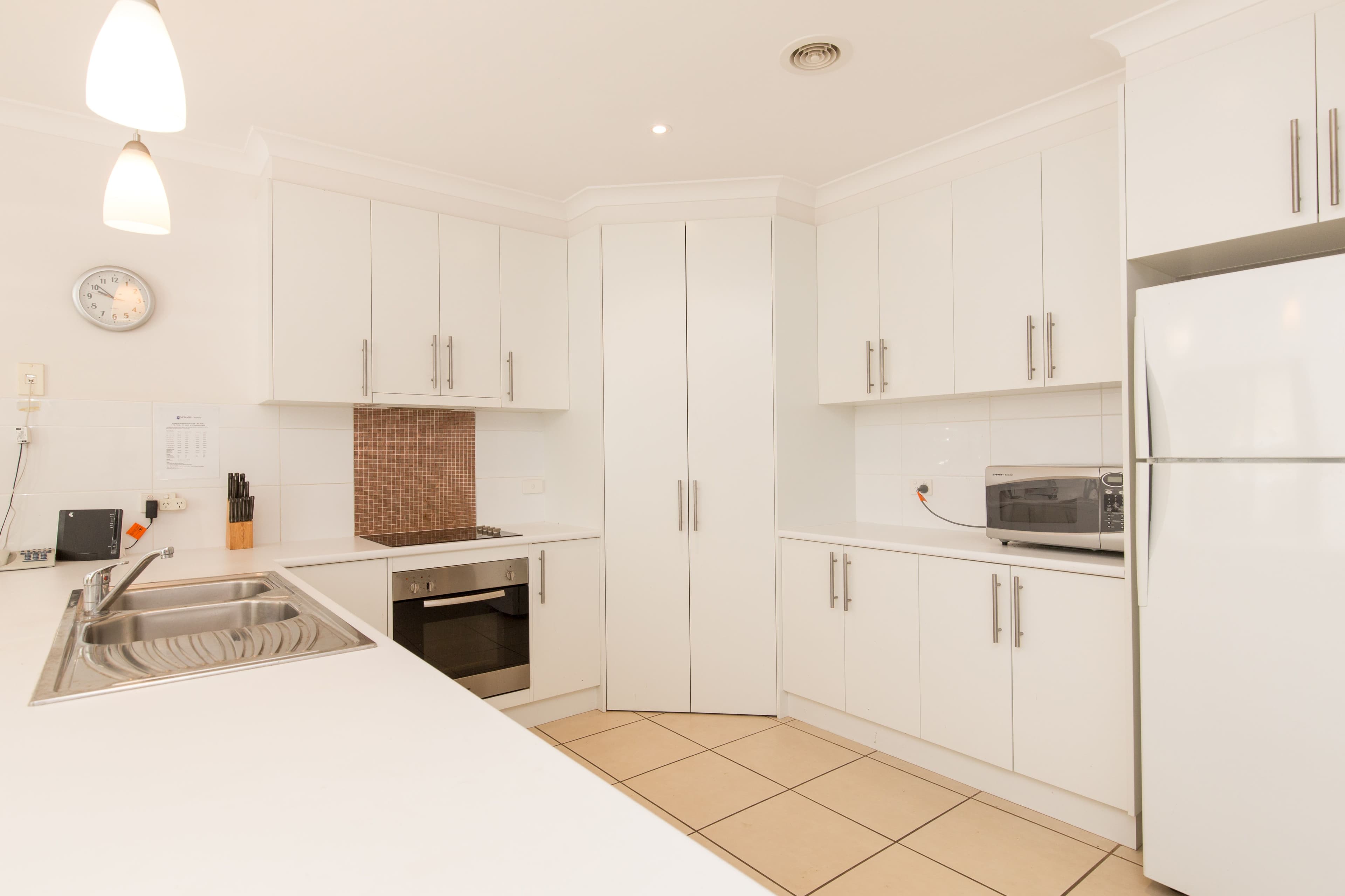 18 Desroy Avenue, Mildura VIC 3500, Mildura - Thumbnail 3