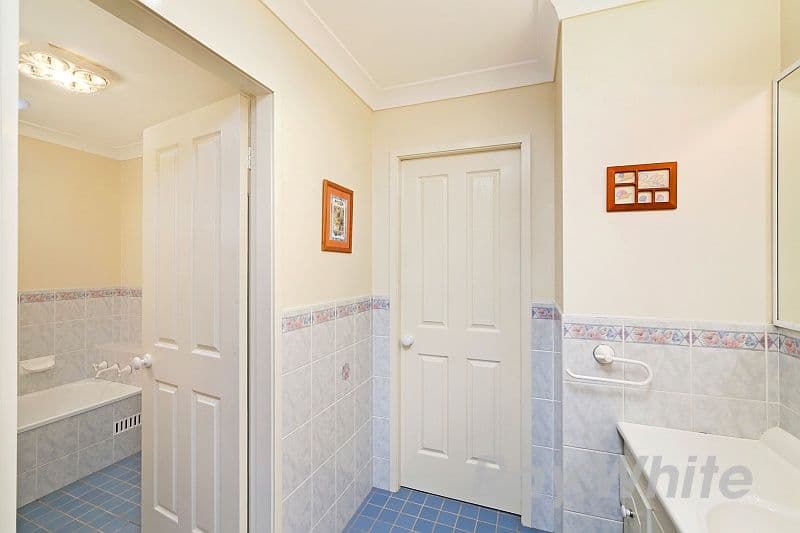 27 Chelmsford Road, Charmhaven - Thumbnail 6
