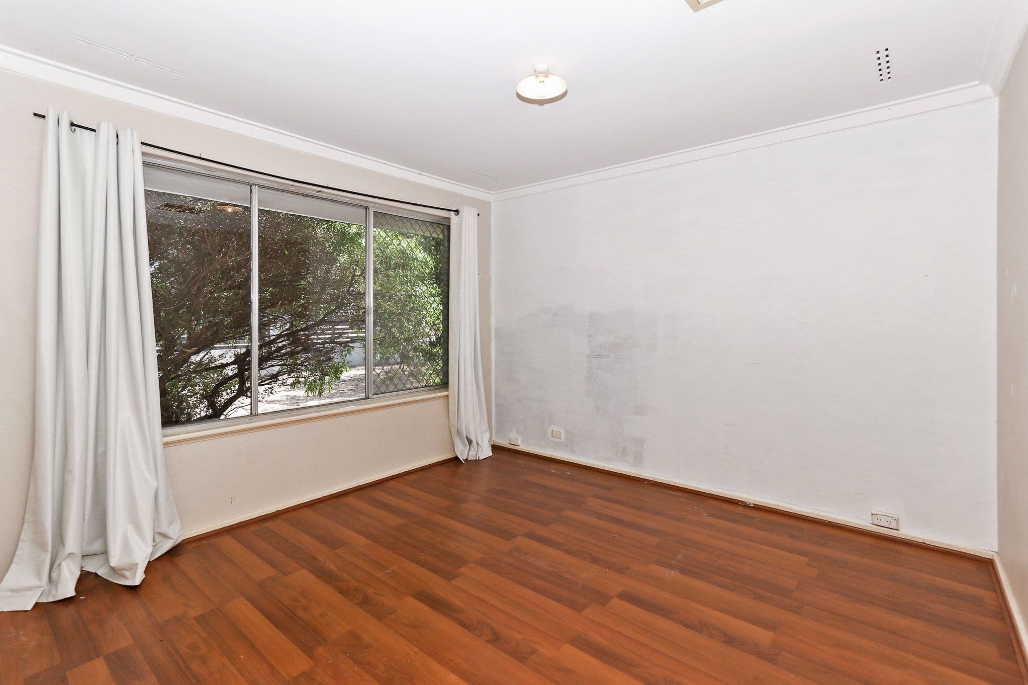 10 Matilda Street, Huntingdale WA 6110, Huntingdale - Thumbnail 2
