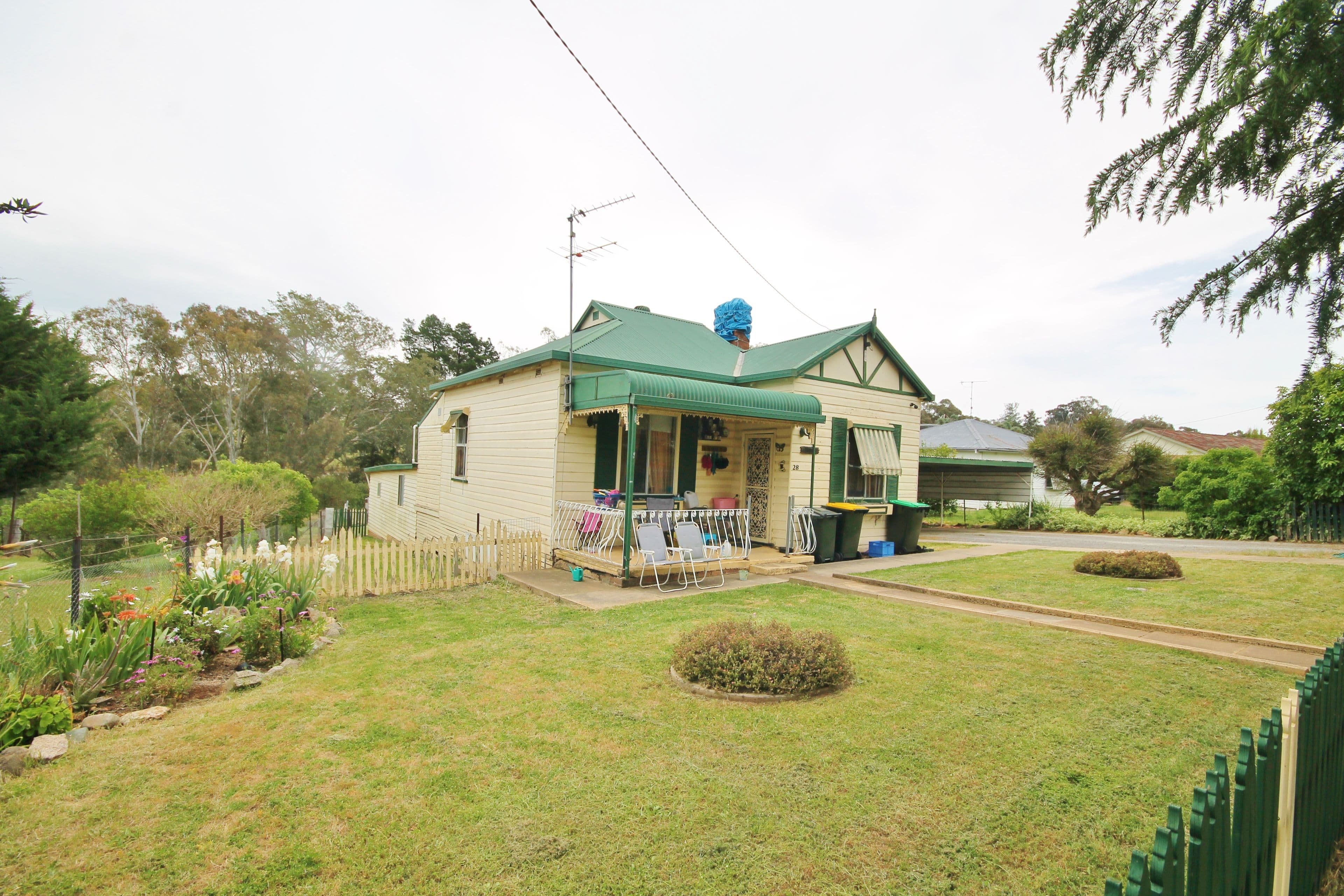 28 Blackett Avenue, Young - Image 1