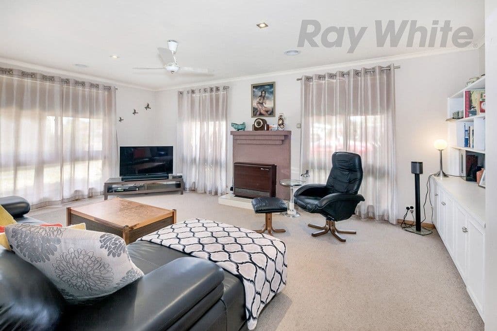 6 Regent Drive, Canadian VIC 3350, Canadian - Thumbnail 3