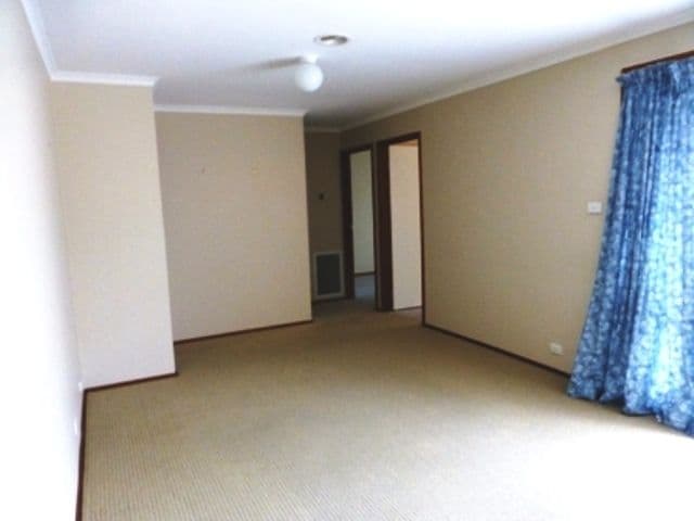 4/6 Popplewell Place, Gordon ACT 2906, Gordon - Thumbnail 2