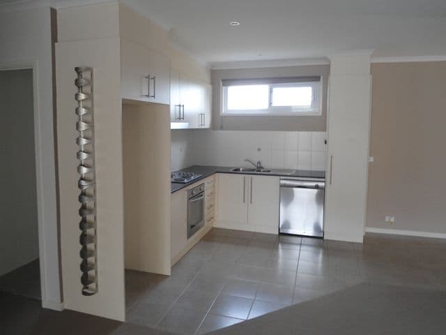 104/68 Hardwick Crescent, Holt ACT 2615, Holt - Thumbnail 2