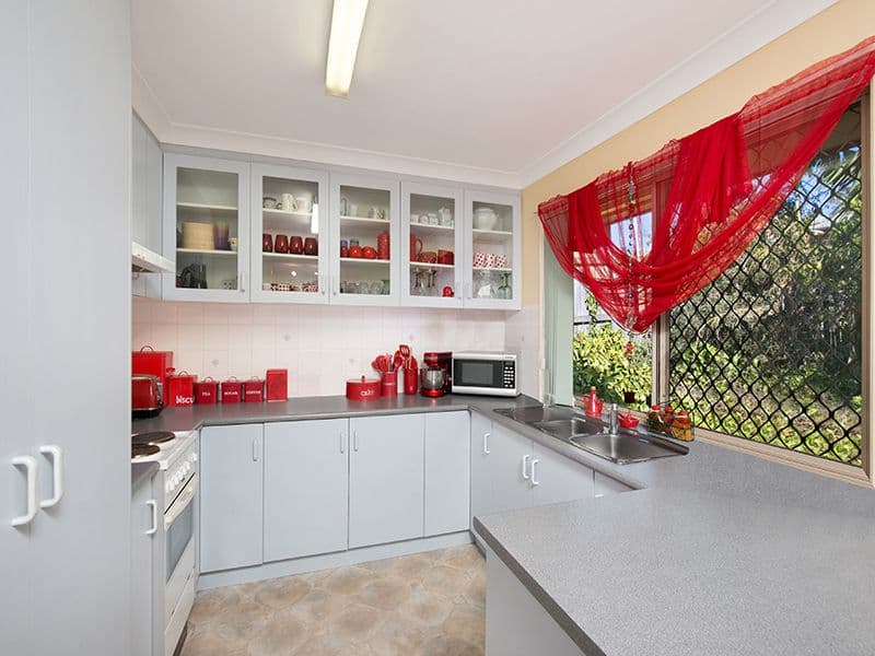 10 Natone Court, Edens Landing QLD 4207, Edens Landing - Thumbnail 2