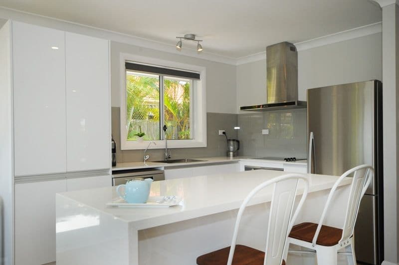 14 Bellbird Avenue, Burleigh Waters QLD 4220, Burleigh Waters - Thumbnail 8