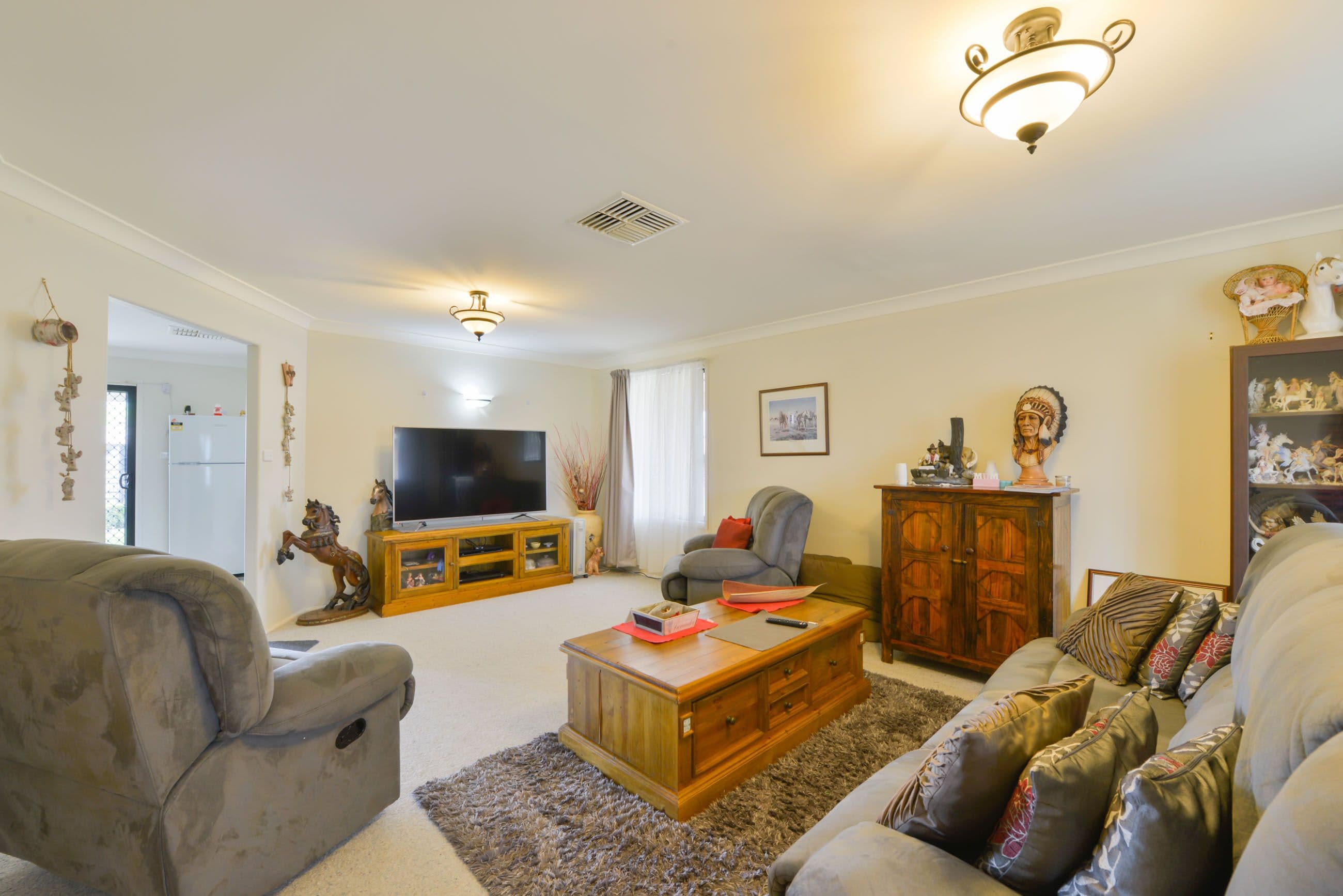8 Wills Place, Westdale - Thumbnail 3