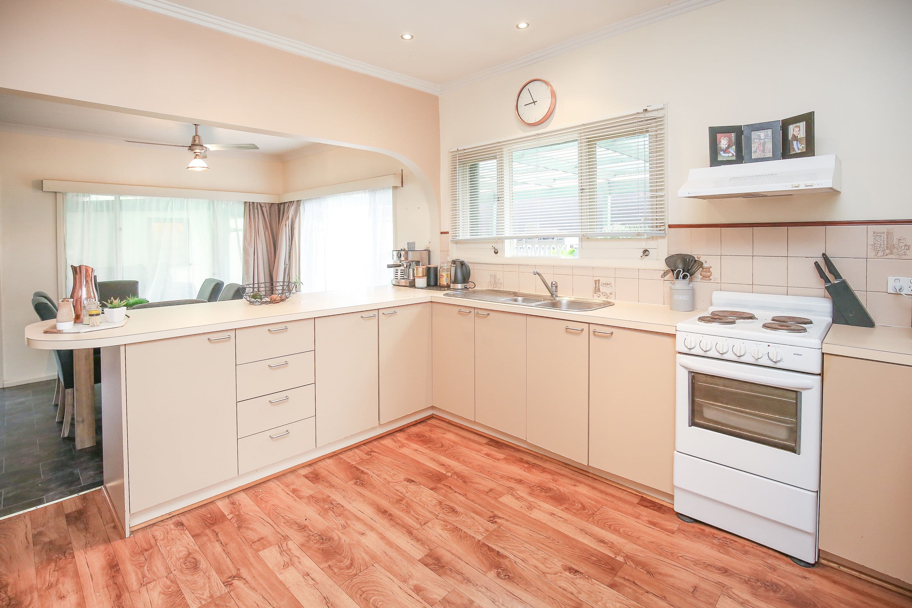 9 Logan Avenue, Mildura VIC 3500, Mildura - Thumbnail 2