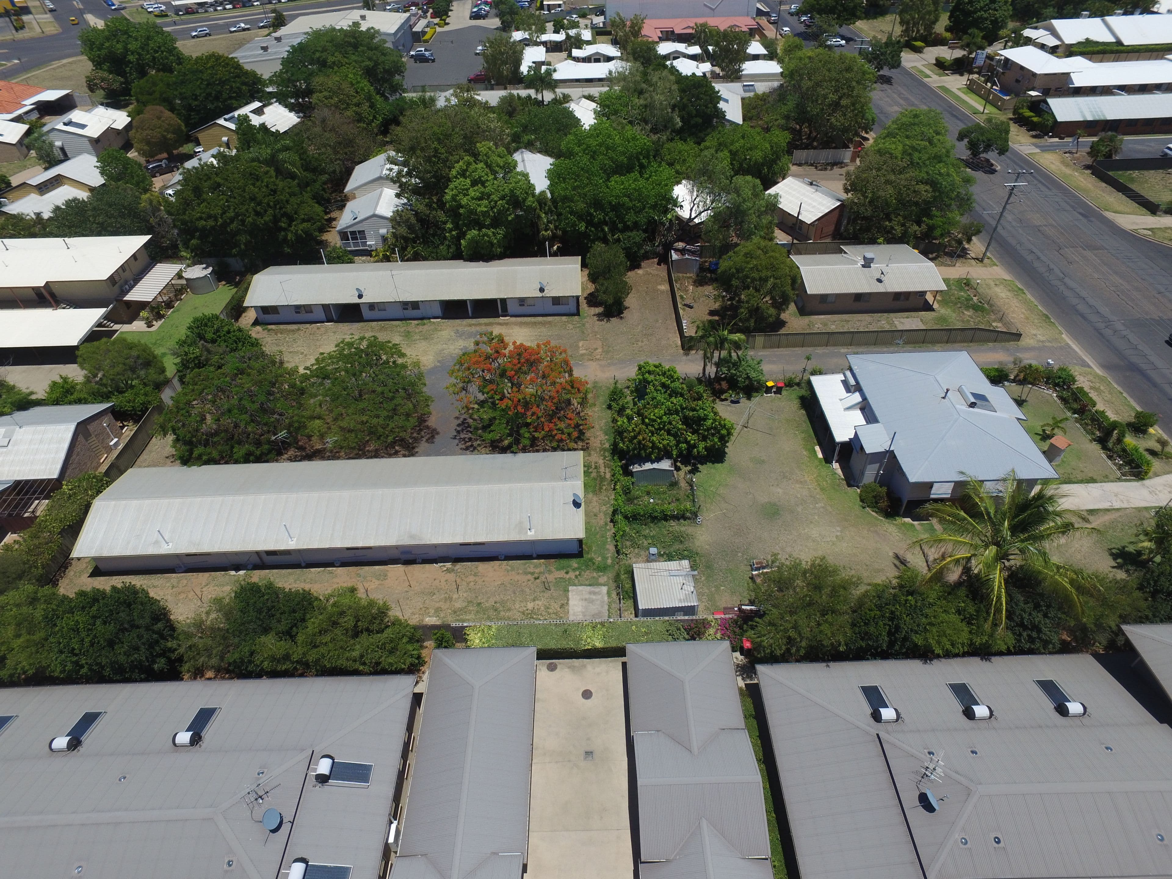 24 Esmond Street, Emerald QLD 4720, Emerald - Thumbnail 3