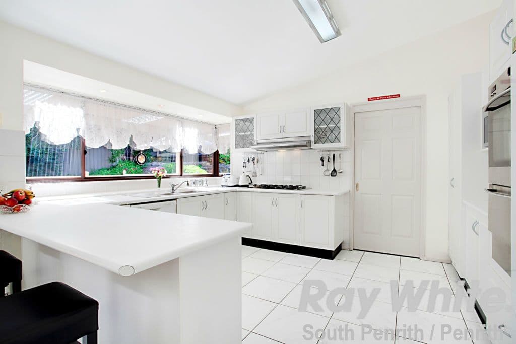 61 Soling Crescent, Cranebrook - Thumbnail 3