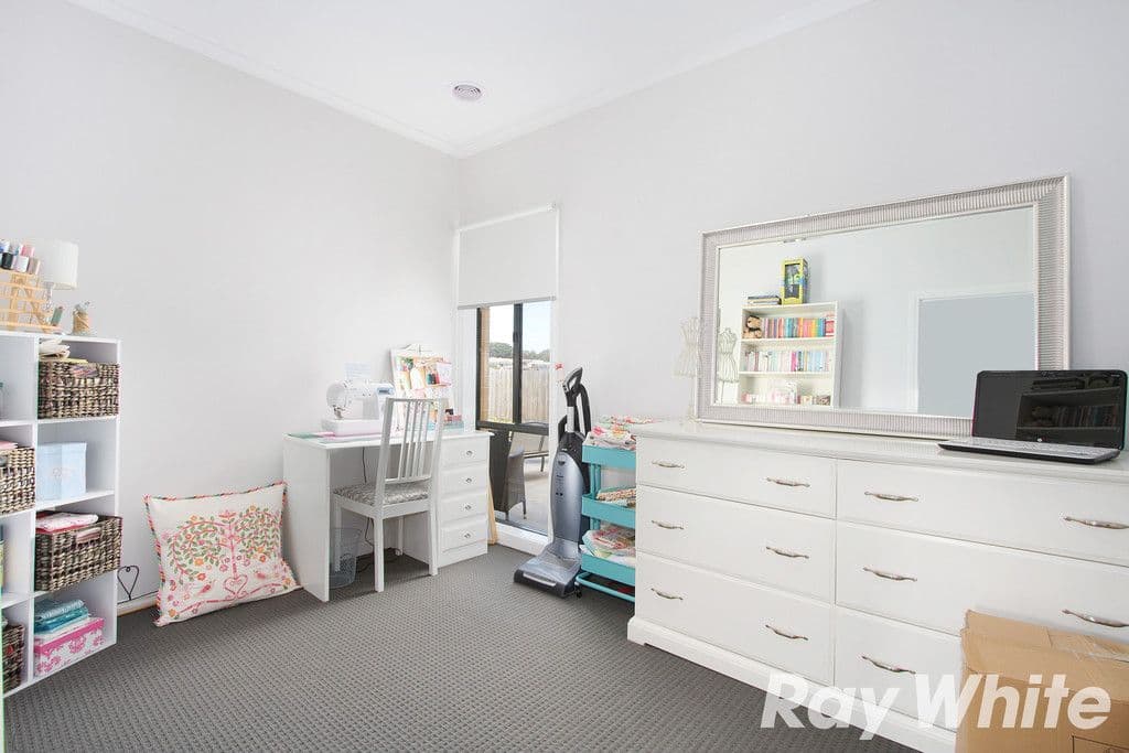 81 Cook Street, Drouin VIC 3818, Drouin - Thumbnail 6