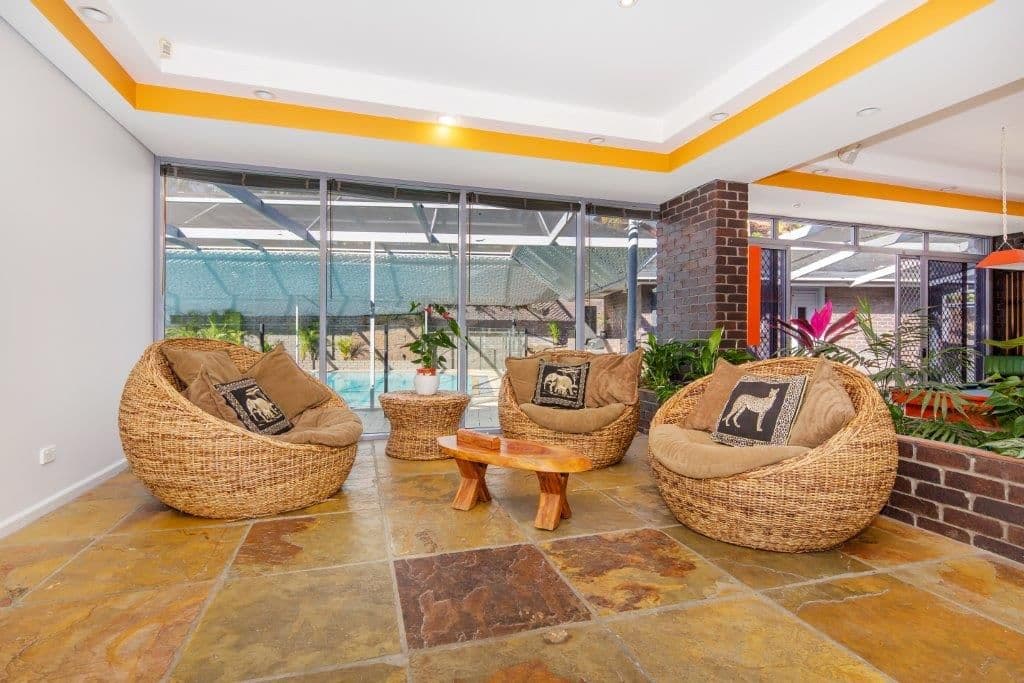 11 Riverdowns Crescent, Helensvale QLD 4212, Helensvale - Thumbnail 8