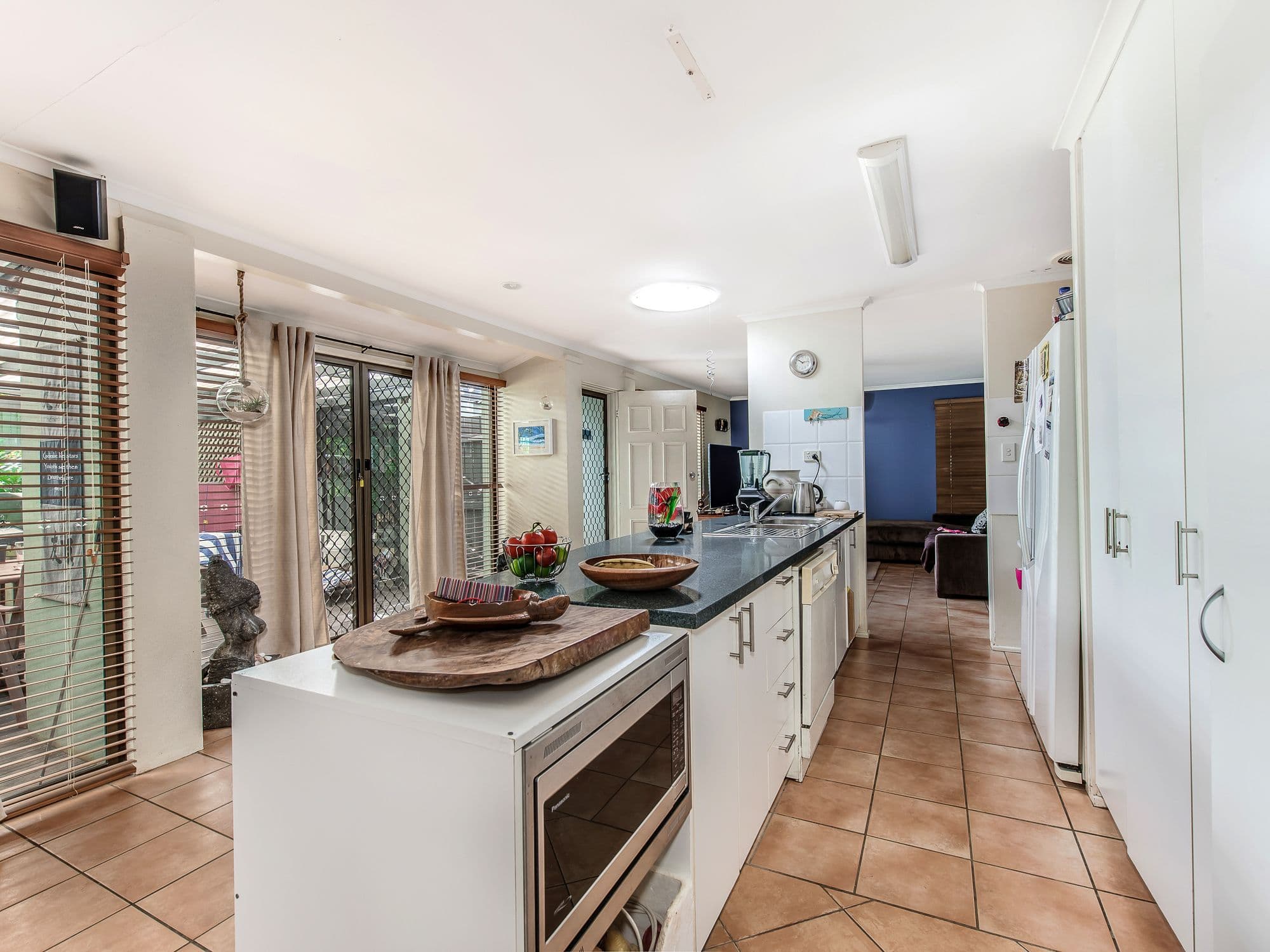 33 Griffith Avenue, Tewantin QLD 4565, Tewantin - Thumbnail 3