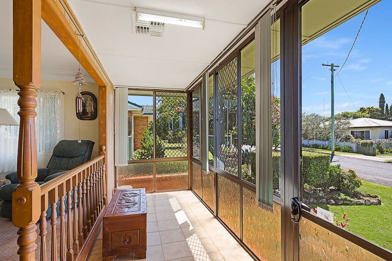 27 Boyd Street, Wilsonton QLD 4350, Wilsonton - Thumbnail 2