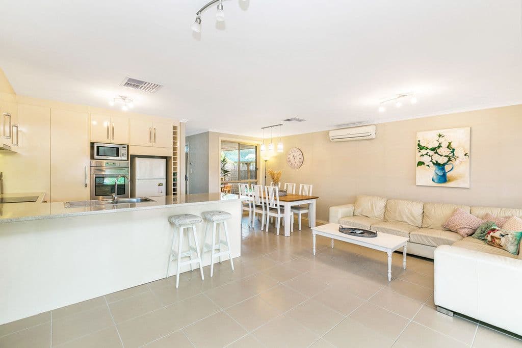 107 Main South Road, Huntfield Heights SA 5163, Huntfield Heights - Thumbnail 2