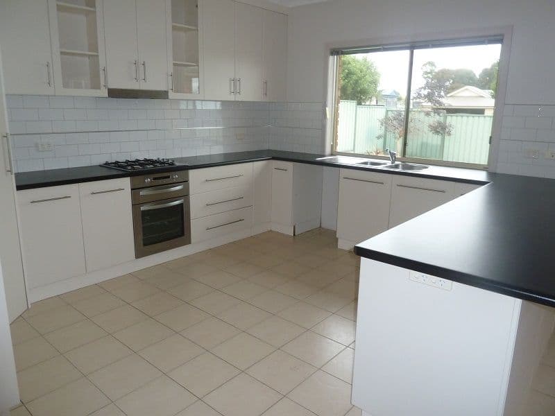 2 Eyre Court, Mount Gambier SA 5290, Mount Gambier - Thumbnail 3