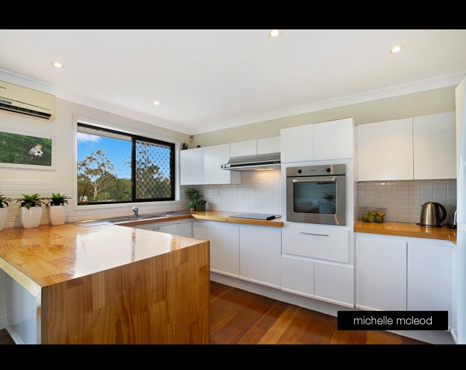 21 Mondra Street, Kenmore QLD 4069, Kenmore Hills - Thumbnail 5