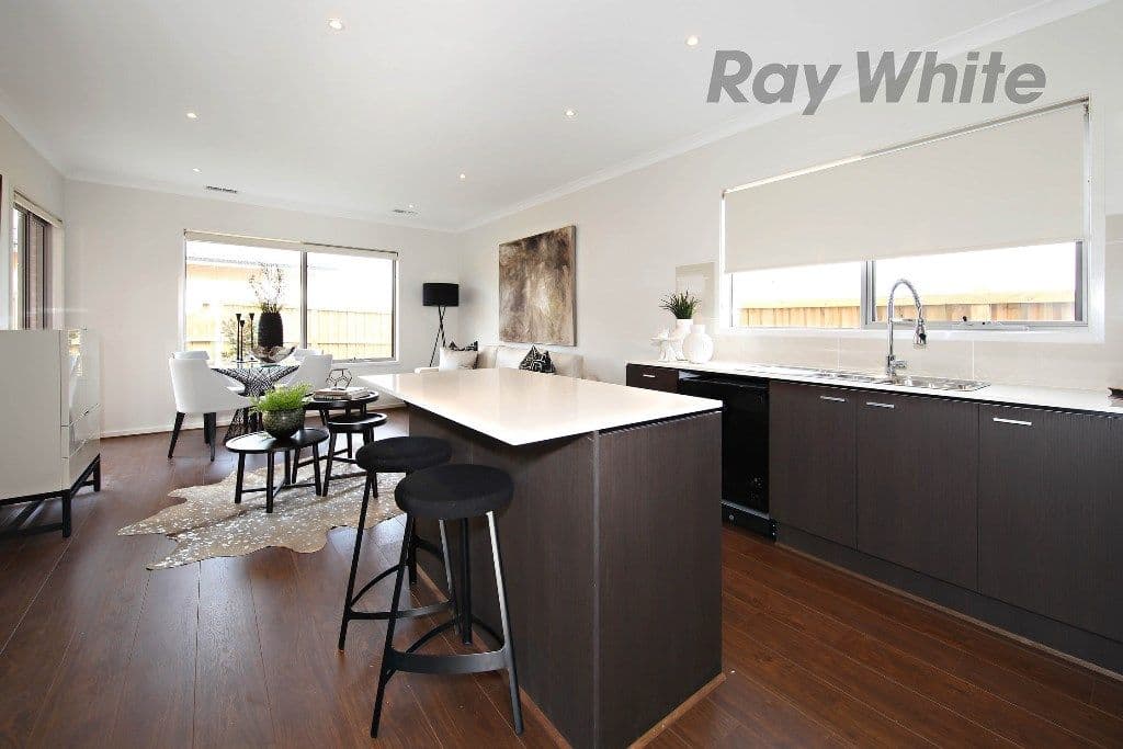 34 Jansar Street, Point Cook VIC 3030, Point Cook - Thumbnail 2