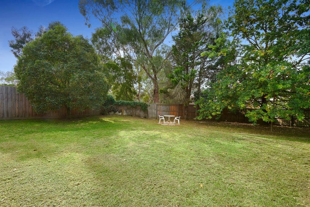 2 Liddell Court, Mount Waverley VIC 3149, Mount Waverley - Thumbnail 3