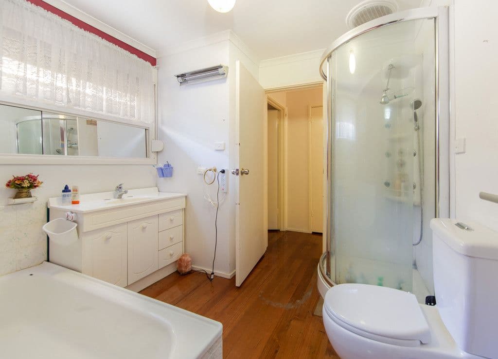 27 Kerrison Avenue, St Albans VIC 3021, St Albans - Thumbnail 5