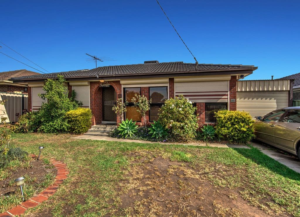 27 Kerrison Avenue, St Albans VIC 3021, St Albans - Image 1